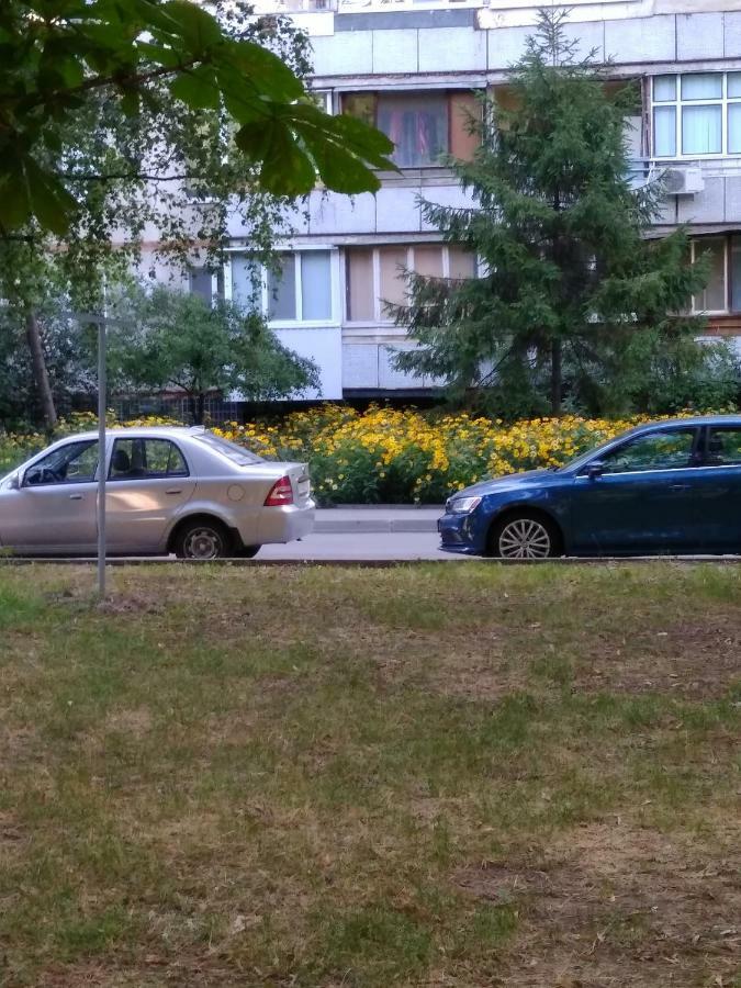 Квартира Рядом С Метро Charkiw Exterior foto